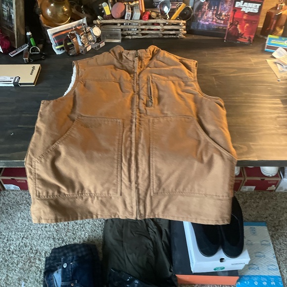 Red head work vest - Picture 2 of 2